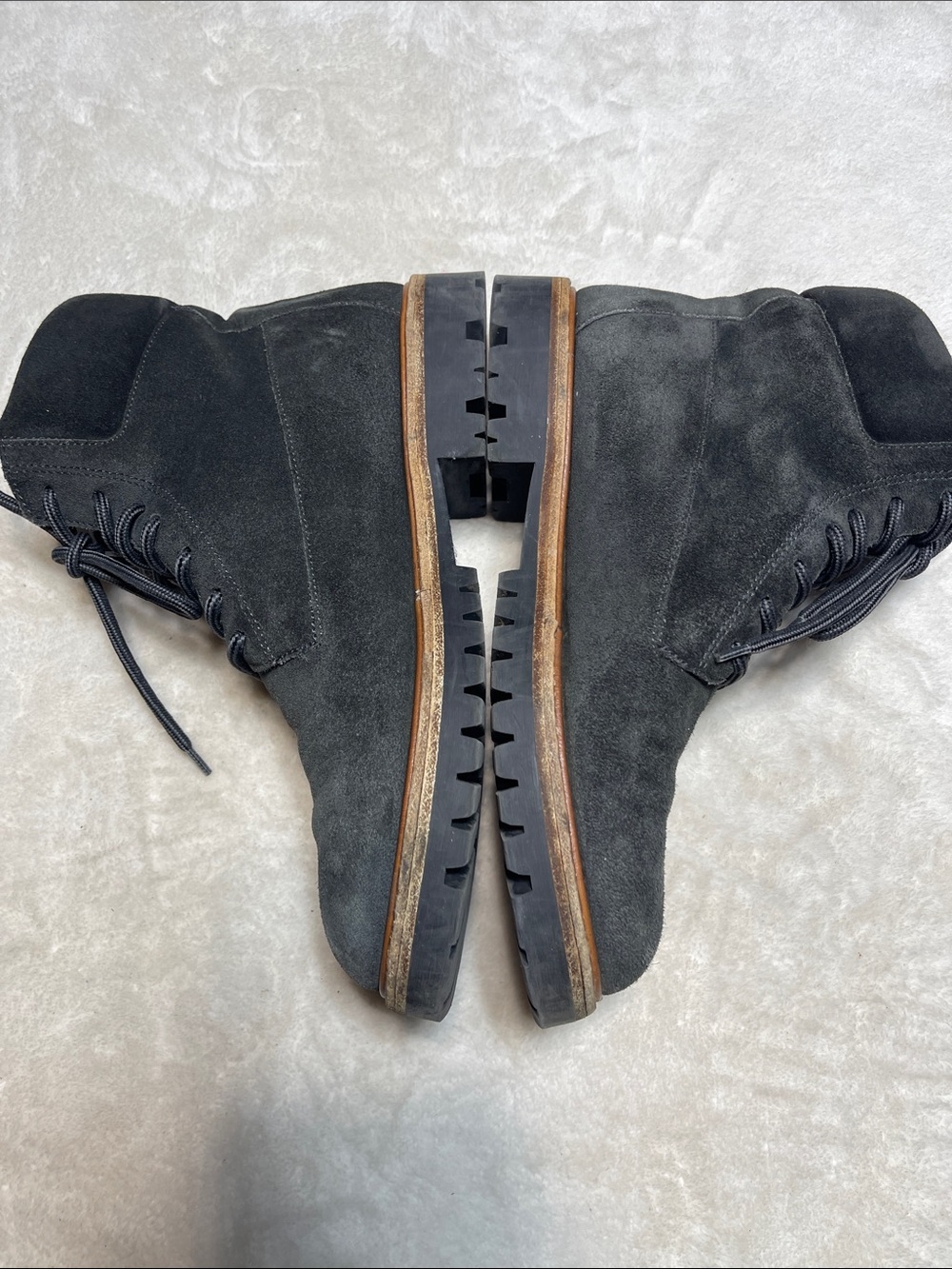 Vince Black Suede Lug Sole Ankle Boots Size 8 Women’s - Picture 3 of 10